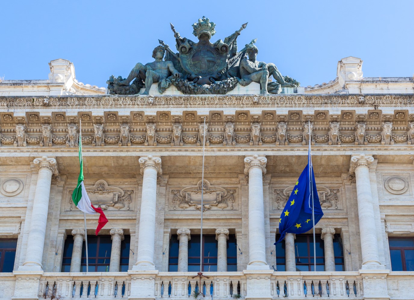 Concessione abusiva di credito: le 16 pronunce della Cassazione del giugno 2026