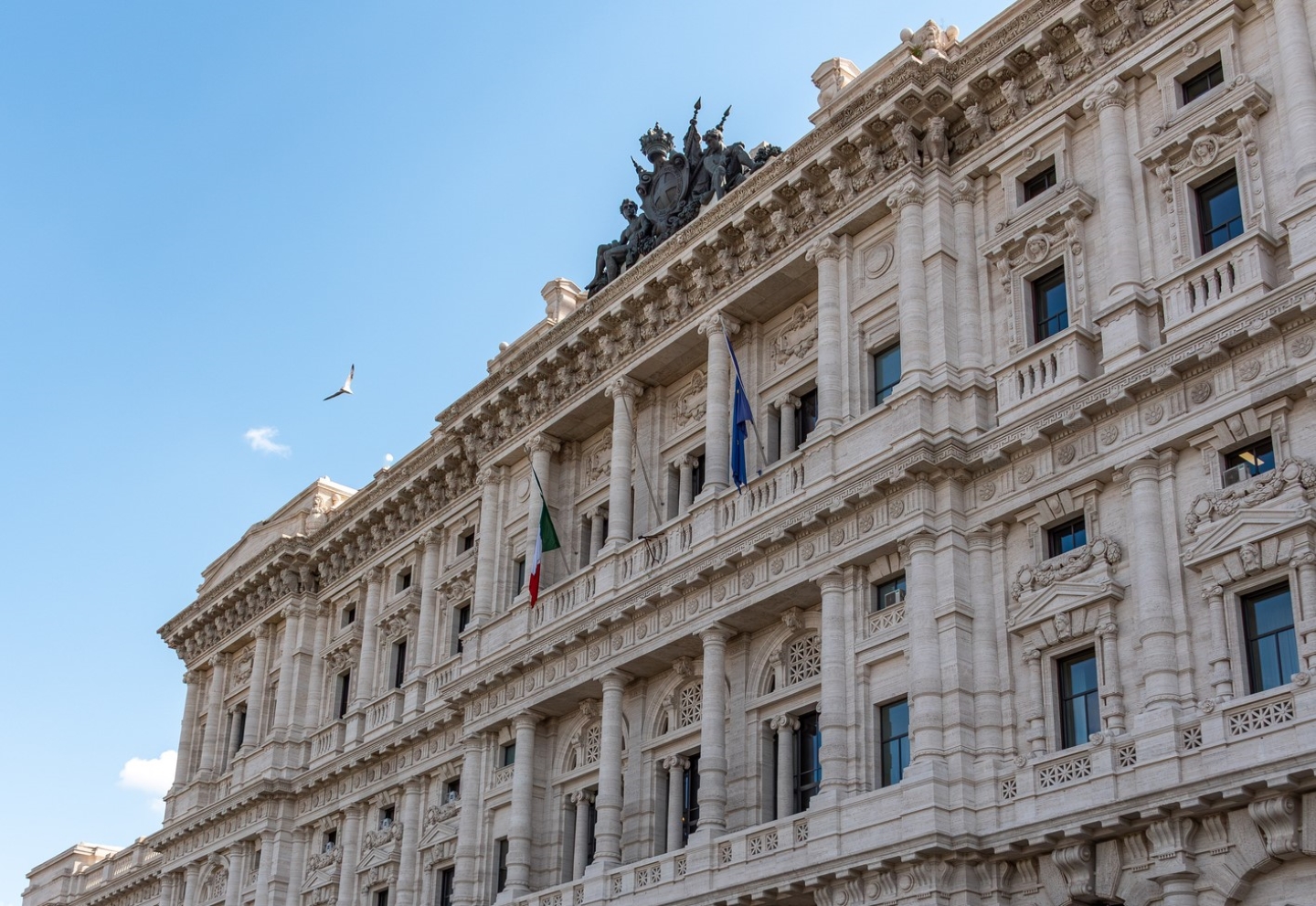 La Corte si pronuncia sul delitto di rifiuto di atti d'ufficio in capo al pubblico ministero