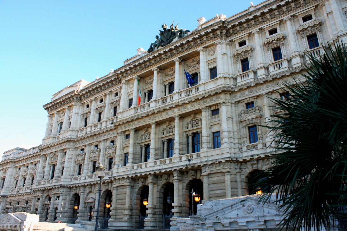 L’estensione ai sindaci non imputati del termine di prescrizione “lungo” da reato ex art. 2947, comma 3, c.c.: la Cassazione torna sulla responsabilità dell’organo di controllo